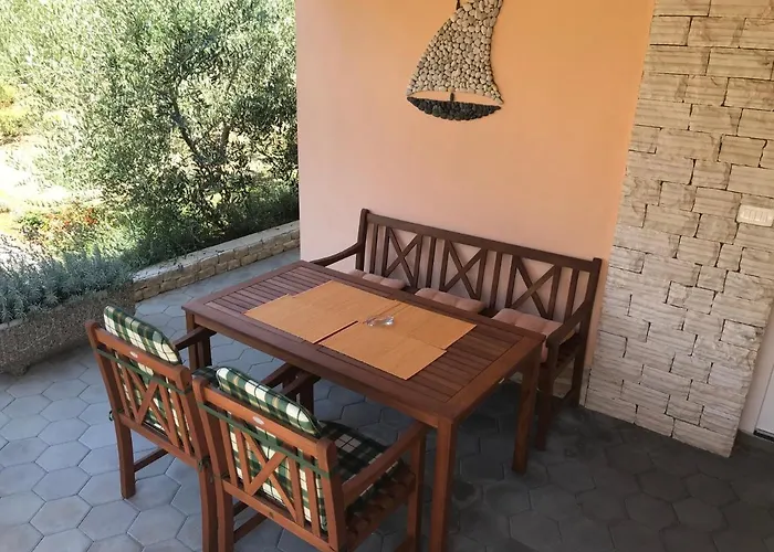 Nella